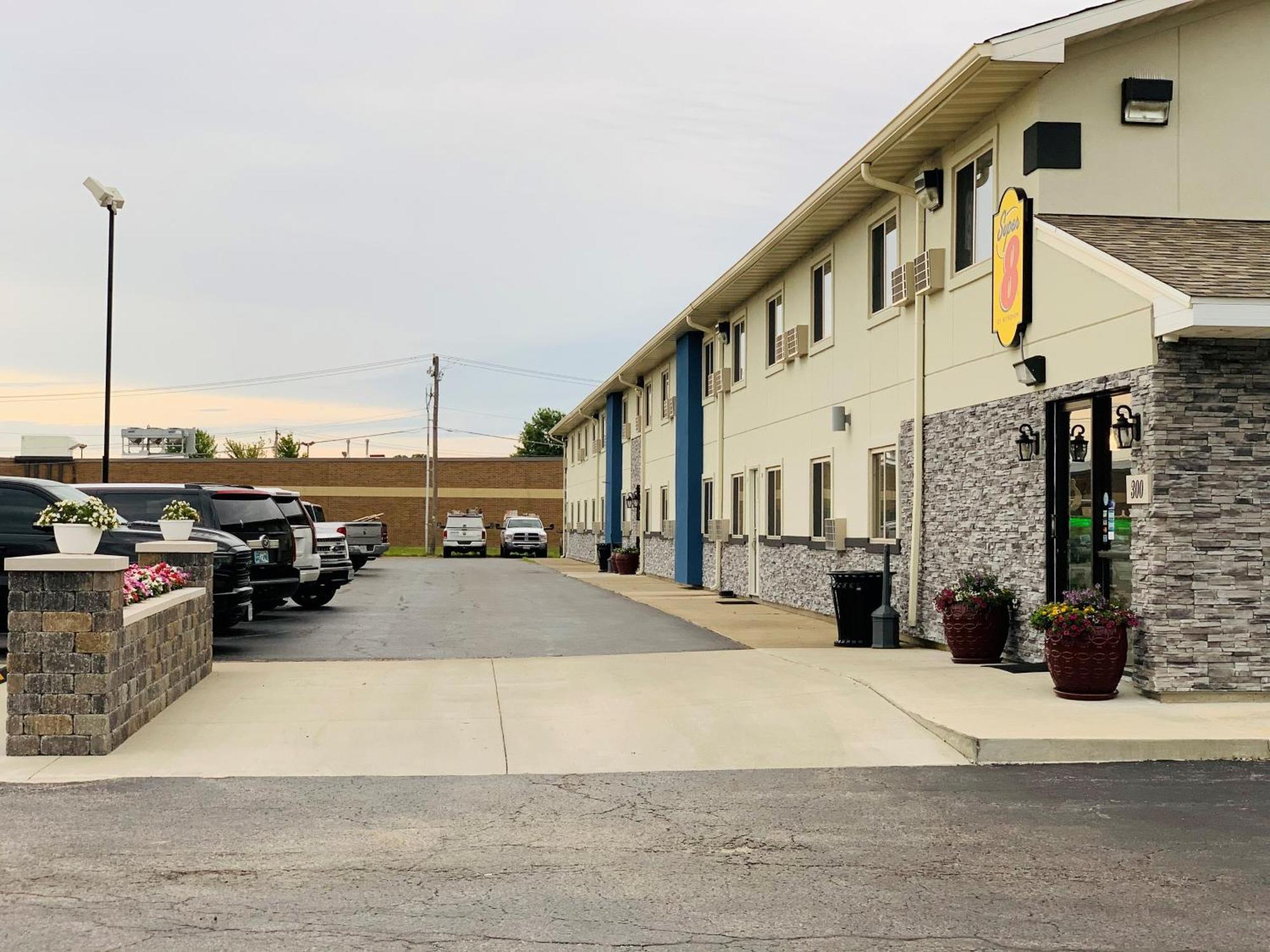 Super 8 By Wyndham Moberly Mo Motel Dış mekan fotoğraf